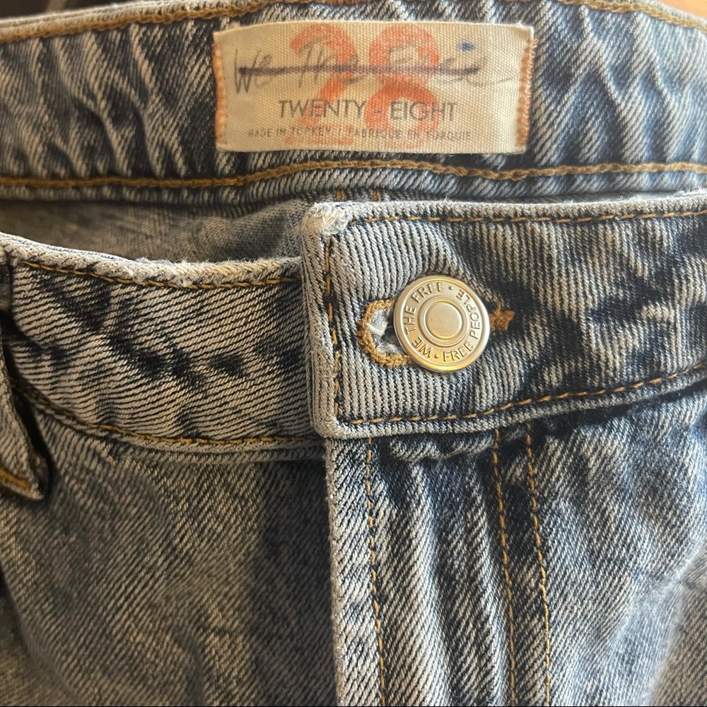 Free People, We the Free Dakota High Rise Straight Jeans, Distressed, Size 28 - Picture 6 of 14